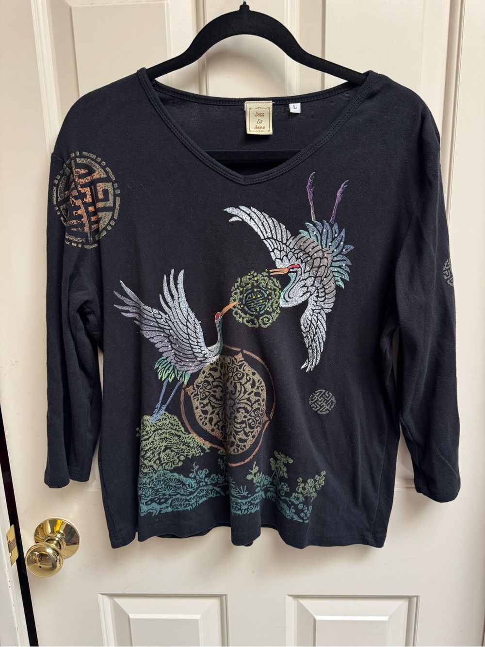 Jess & Jane Black Long-Sleeve Crane Graphic Tee